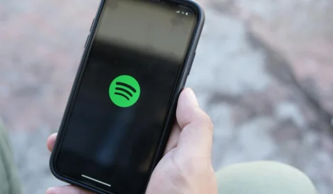 Spotify bloqueia acessos de versões piratas do app no Android