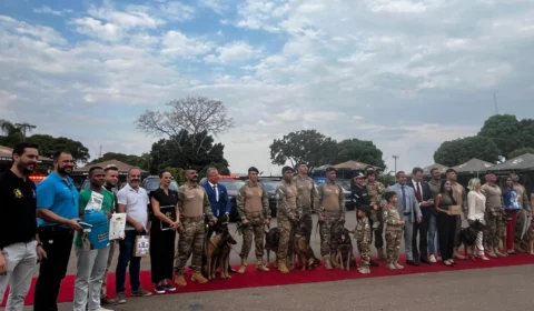 Heróis de quatro patas: cães da PMDF são homenageados após aposentadoria