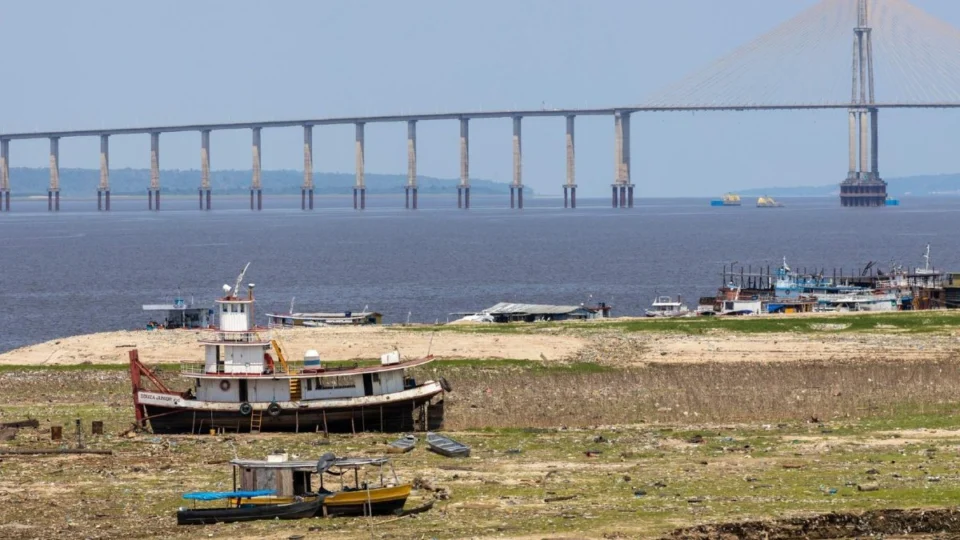 Nível do Rio Negro não apresenta queda pelo 2º dia consecutivo
