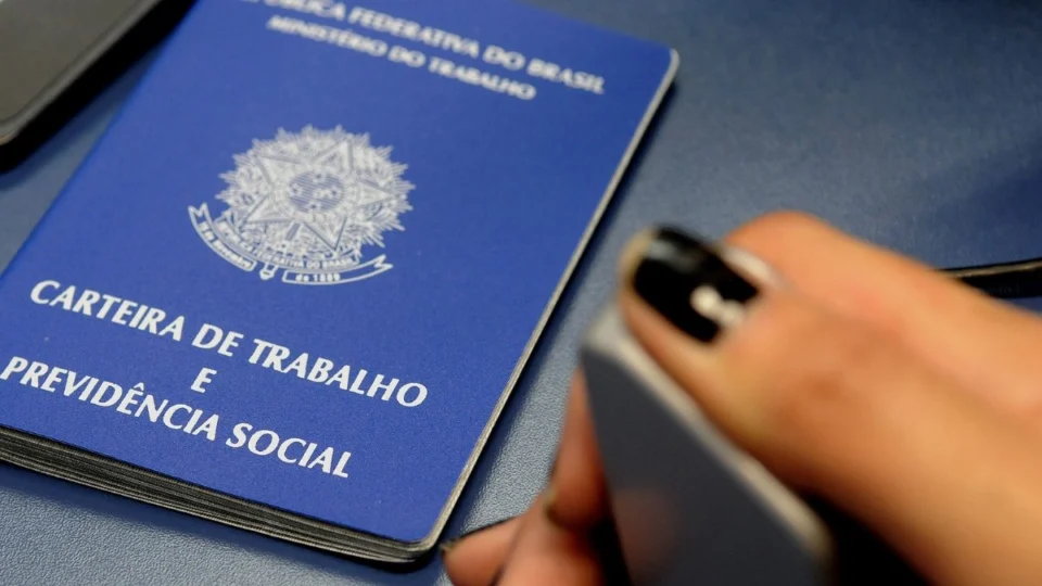 Sines do AM ofertam mais de mil vagas nesta quarta (23); veja cargos