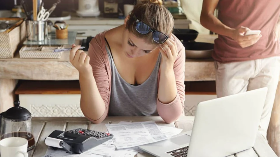Como recuperar crédito: saiba como quitar dívidas e limpar seu nome