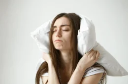 Você ronca à noite? Entenda por que isso pode ser sinal de um problema grave de saúde