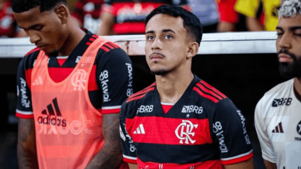 Atacante do Flamengo, Matheus Gonçalves, é flagrado com amante em motel