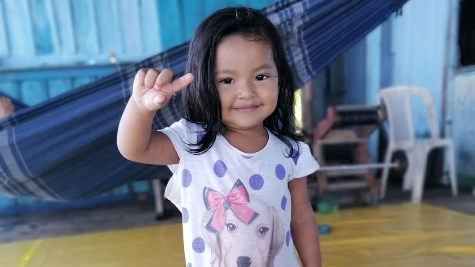 Família realiza velório da menina Letícia, vítima de desabamento em Manacapuru