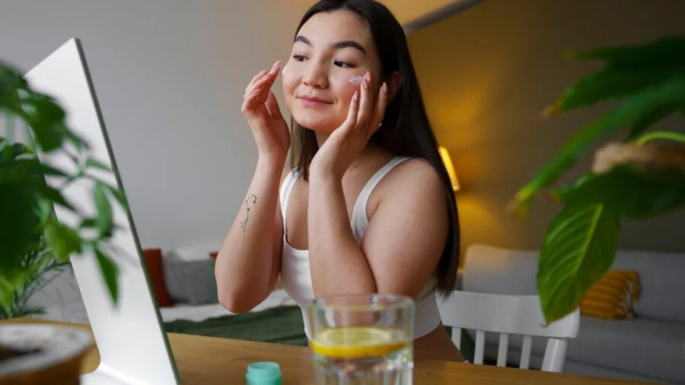 Primavera: como adaptar a rotina de cuidados com a pele