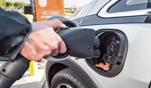 RR: Deputada propõe incentivo a instalação de eletropostos para carros elétricos