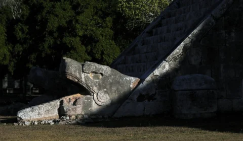 Estudante encontra cidade milenar Maia por acidente em floresta no México