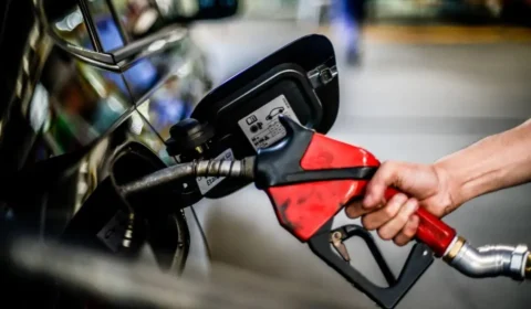Gasolina e etanol sobem e afetam consumidores no DF