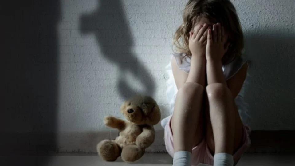 Crianças vivem nas ruas após sofrerem maus tratos pela avó em Rondônia