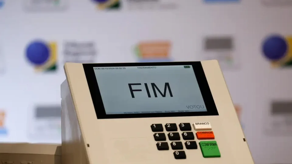 Segundo turno: eleitores retornam às urnas para escolher prefeitos de 51 municípios