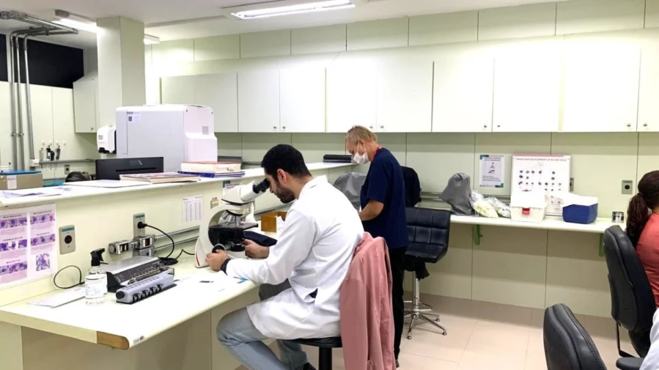 IgesDF abre vagas para laboratório e farmácia
