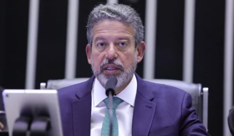 Arthur Lira deve anunciar nesta terça (29) apoio formal ao seu sucessor