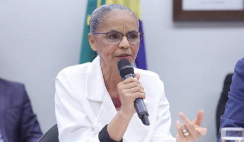 Marina Silva e deputados têm bate-boca em sessão na Câmara