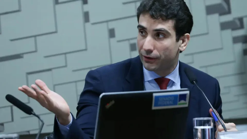 Senado sabatina Gabriel Galípolo para a presidência do Banco Central