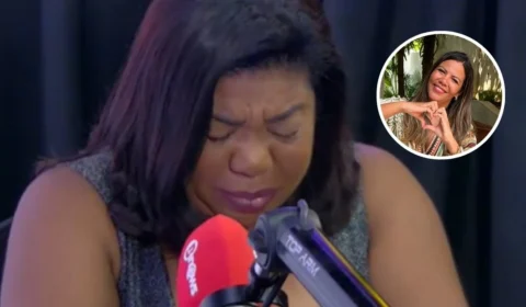 Mãe de Davi chora ao vivo e atribui culpa em Mani por ataques à família