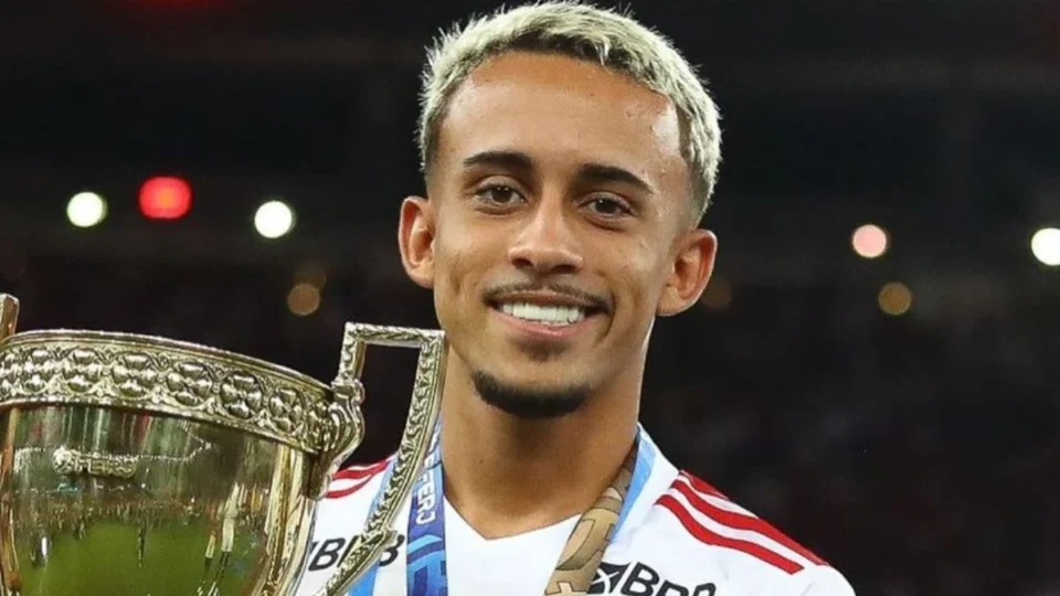 Jogador do Flamengo, Matheus Gonçalves, fala sobre flagra íntimo em motel