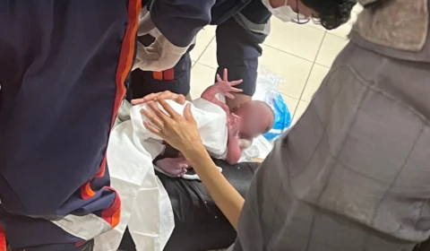 Parto inesperado em posto de gasolina de Manaus viraliza; assista o momento