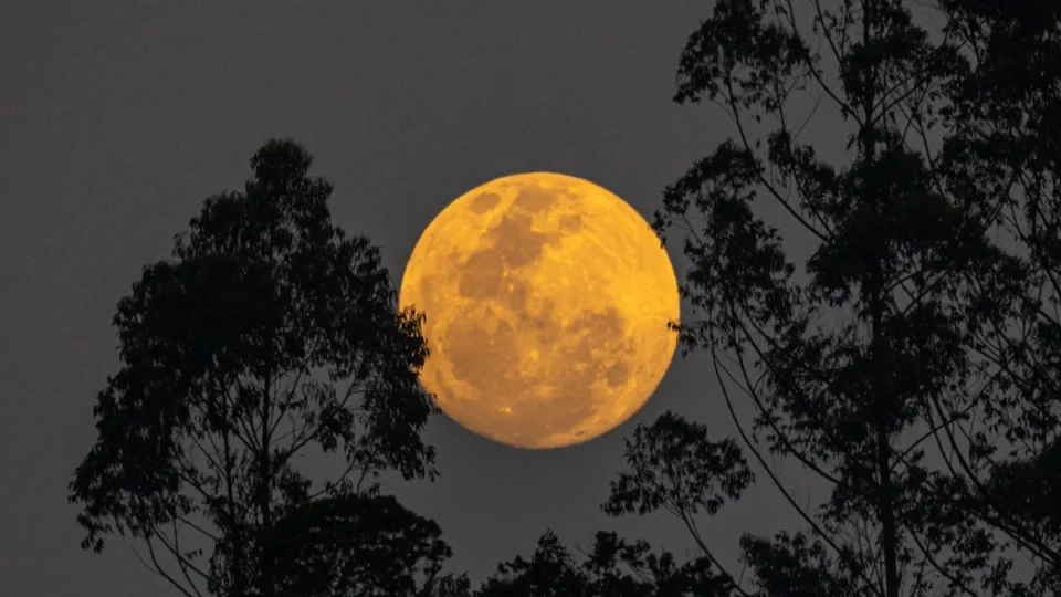 Maior Superlua de 2024 será visível no Amazonas hoje (17)? Confira