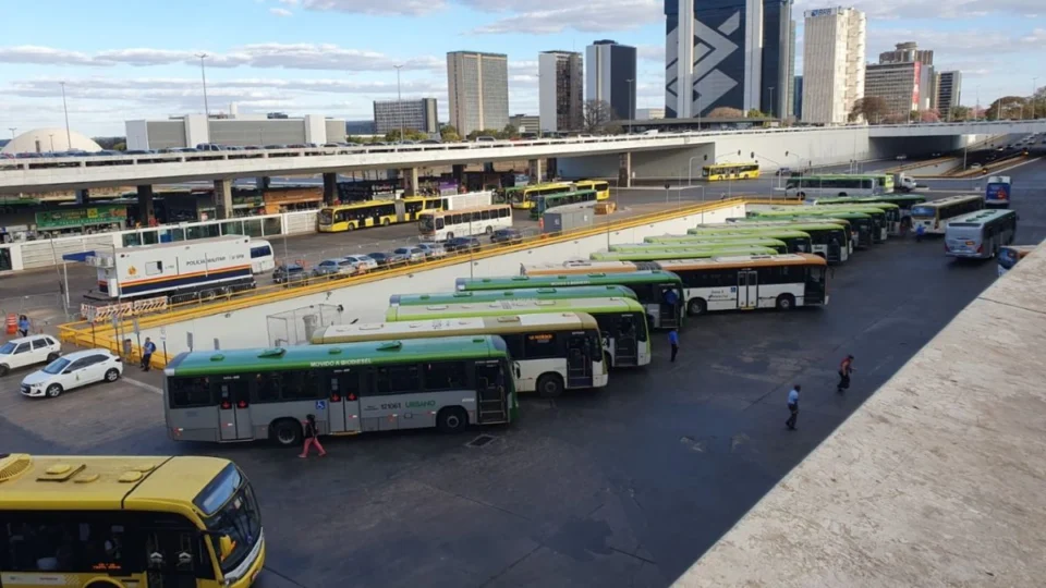Transporte público do DF terá reforço no Dia dos Finados e Enem
