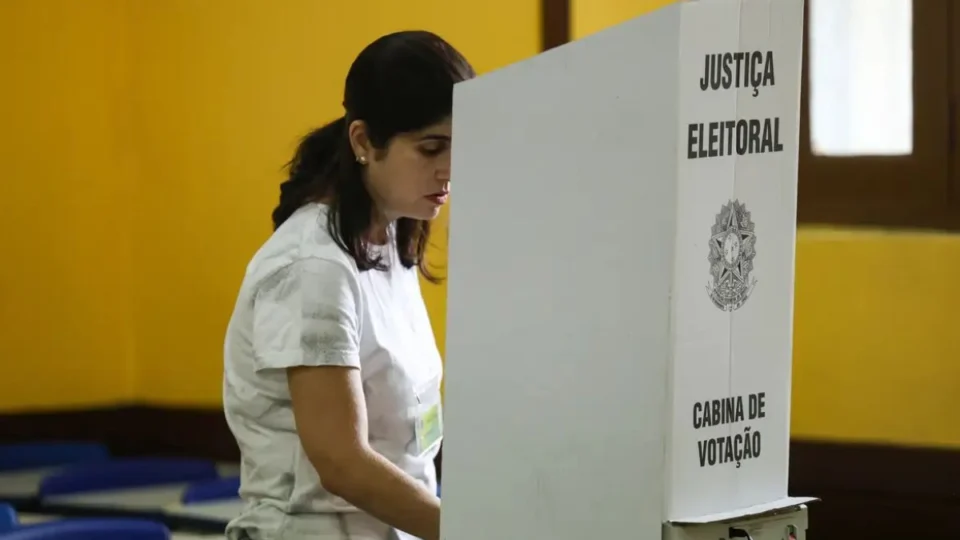 Eleições 2024: Até que horas pode votar no segundo turno?