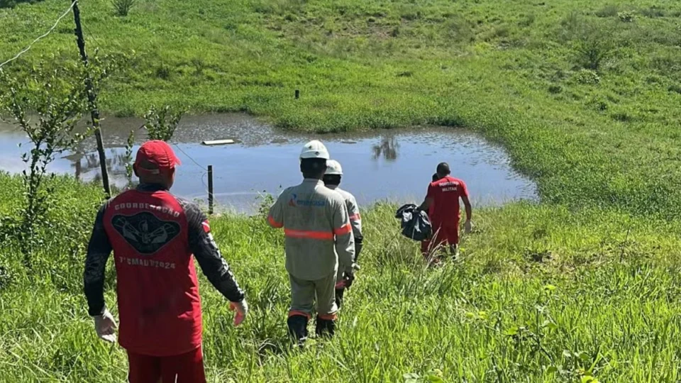 Homem morre eletrocutado ao mexer em bomba dentro de açude no Acre; vítima é 3ª em três dias