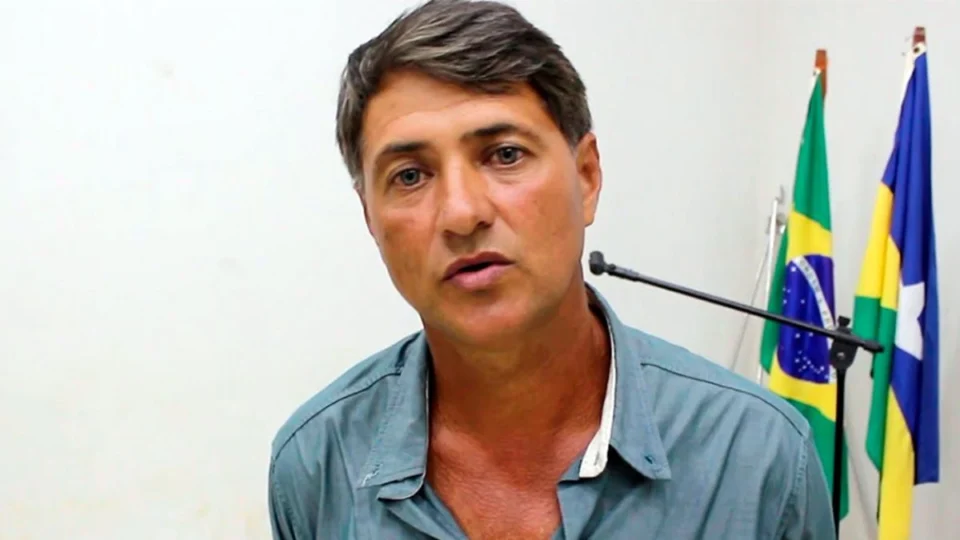 Ex-prefeito de Vale do Anari (RO) é morto a tiros dentro de caminhonete