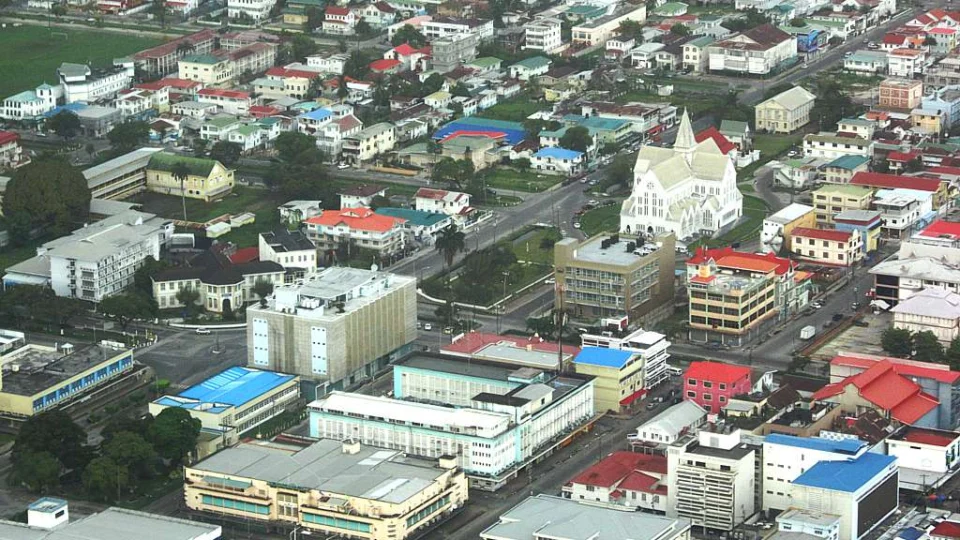 PF faz operação contra tráfico internacional de pessoas após menina ser explorada em Guiana