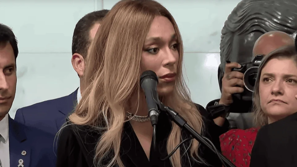 ‘Se necessário, conversaremos com Lula’, diz  Erika Hilton sobre fim da escala 6×1