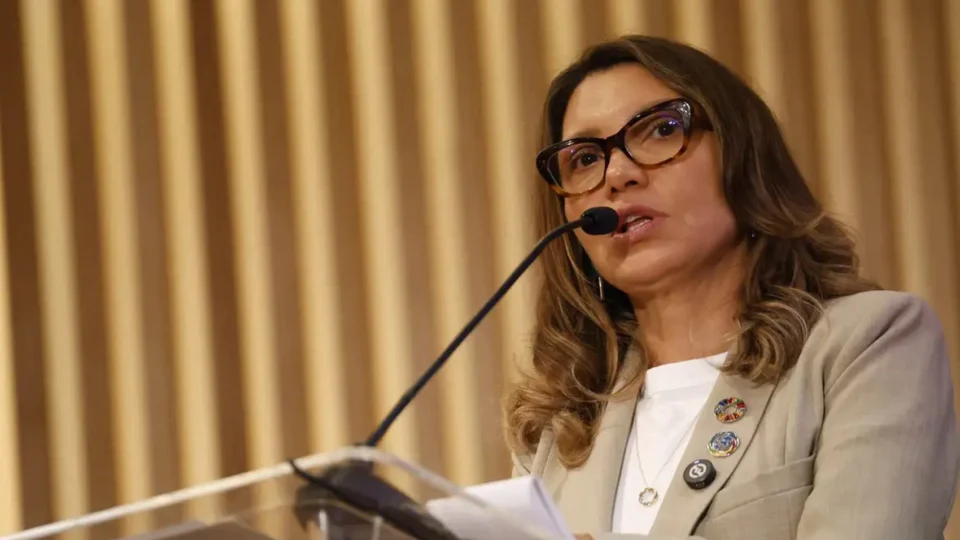 Janja xinga Elon Musk durante participação em evento do G20: ‘Fuck you’