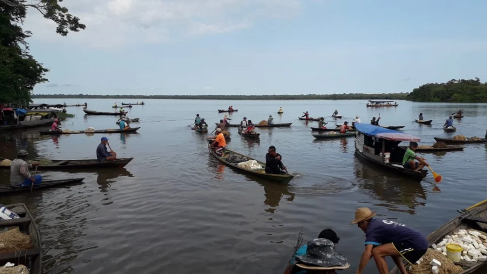 Pescadores afetados pela seca no Amazonas recebem benefício em dezembro; veja valor