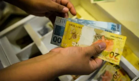 Valores a Receber: Brasileiros ainda não sacaram R$ 8,53 bilhões