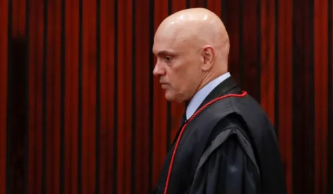 Moraes cobra comprovação de convite para Bolsonaro na posse de Trump