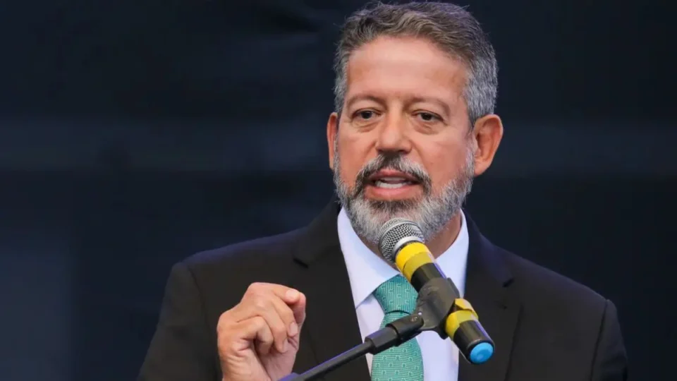 Arthur Lira critica indiciamento de deputados