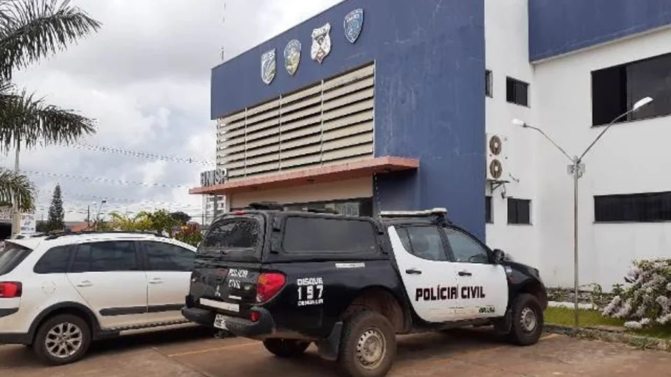 Ataque a tiros atingiu casas em rua de Vilhena (RO)