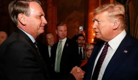 Trump defende Bolsonaro e diz que ex-presidente brasileiro sofre perseguição política