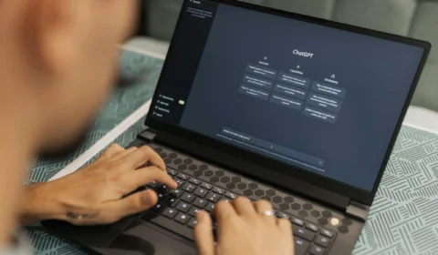 ChatGPT fora do ar? Usuários reclamam de erros na IA da OpenAI hoje (11)