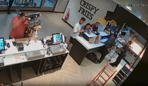 Cliente revoltado com atendimento quebra computador de lanchonete em Manaus