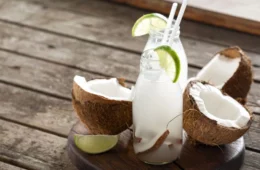 Benefícios do suco de coco com limão: Conheça as propriedades desta bebida; Veja receita