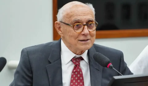 Eduardo Suplicy anuncia remissão de linfoma