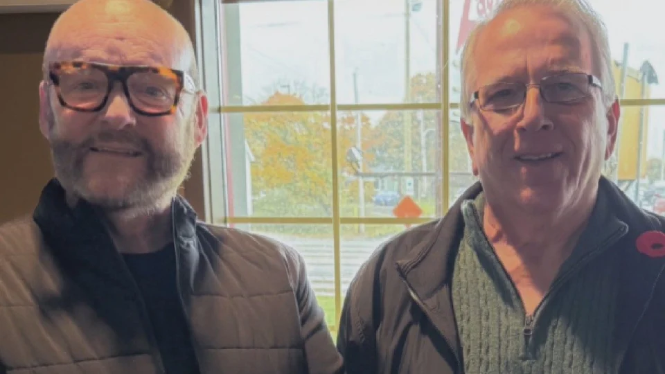 Herói do passado: homem reencontra “adolescente” que salvou sua vida 56 anos atrás