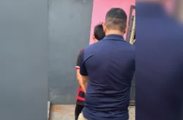 Homem é preso por ameaçar e divulgar cenas de sexo com adolescente no AM