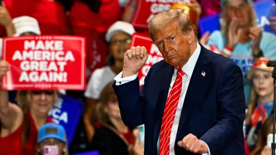 Donald Trump retorna à presidência dos Estados Unidos