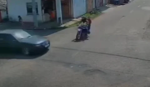 Motorista embriagado atinge motocicleta com quatro pessoas em Manacapuru