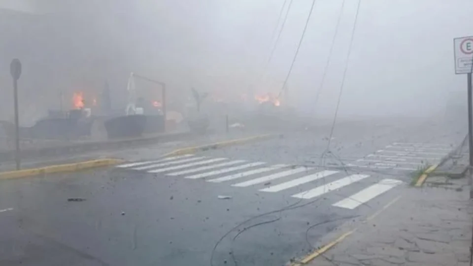 Avião cai em Gramado (RS) neste domingo (22); veja o momento da queda
