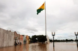 Acre enfrenta risco iminente de cheia e enxurradas, alerta Defesa Civil; confira