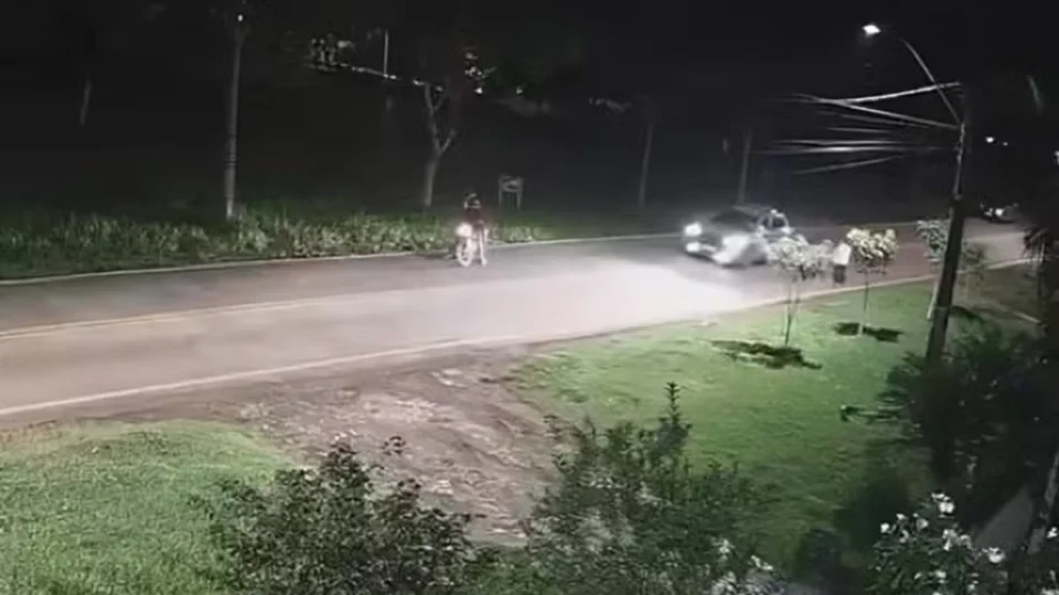 VÍDEO: Motorista impede assalto e salva mulher em estrada no Acre; veja