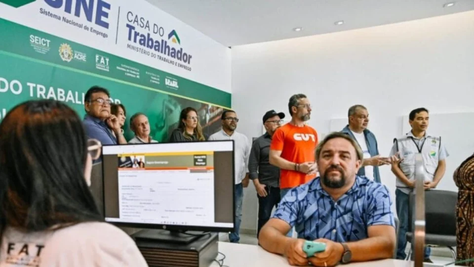 Sine Acre disponibiliza 170 vagas nesta quinta (26); veja cargos