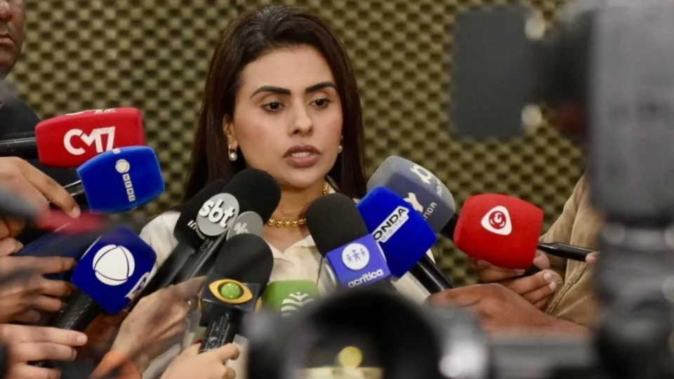 Idoso é preso em Iranduba por abusar, gravar e guardar material pornográfico com adolescente