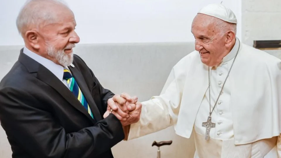 Lula parabeniza papa Francisco pelos 88 anos: ‘exemplo de vida’