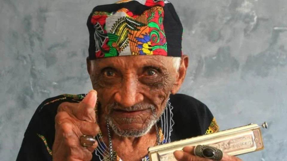 Mestre Laurentino, ícone da música paraense, morre aos 98 anos em Belém